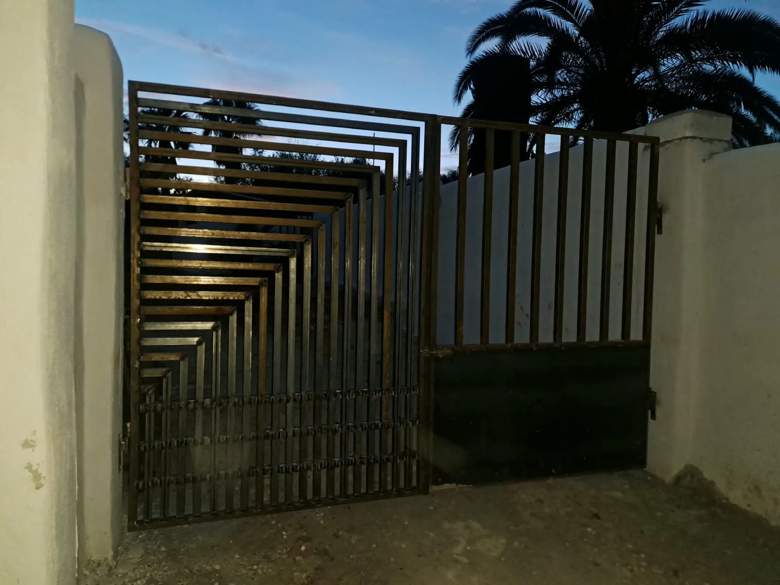 Pérgola de acceso